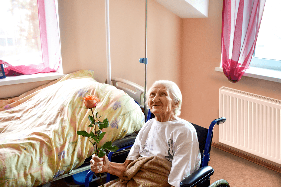 Комната пенсионера. Сесилия Андерс хоспис 1967. Комната в доме престарелых. Пансионат для пожилых людей.